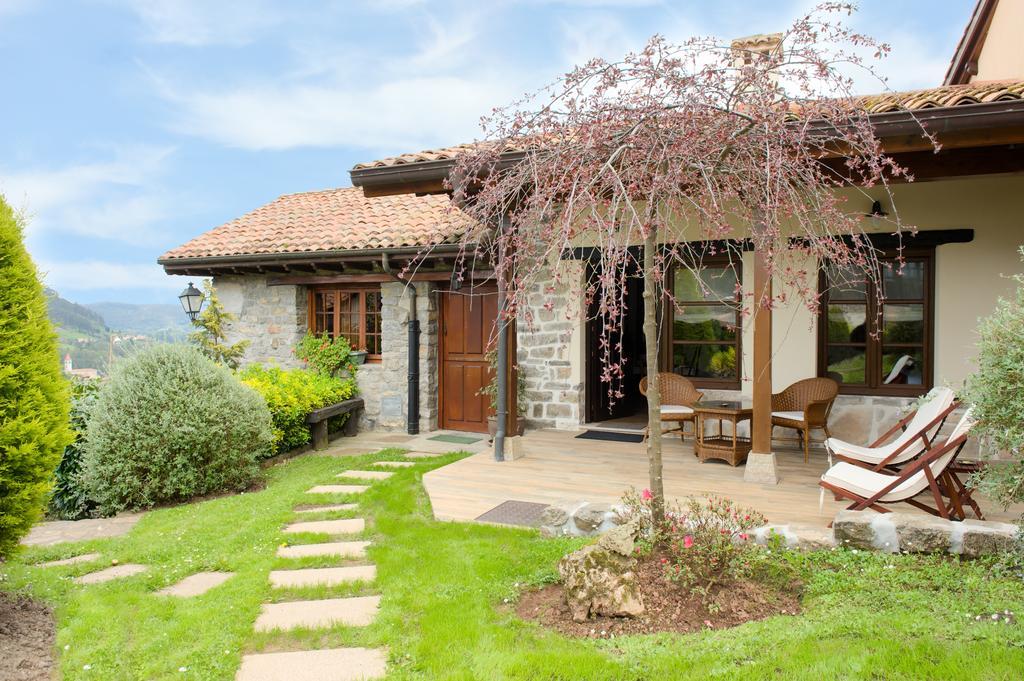 Apartamentos El Llugaron Miravalles Exterior photo